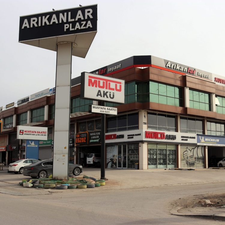 plaza-image (6)